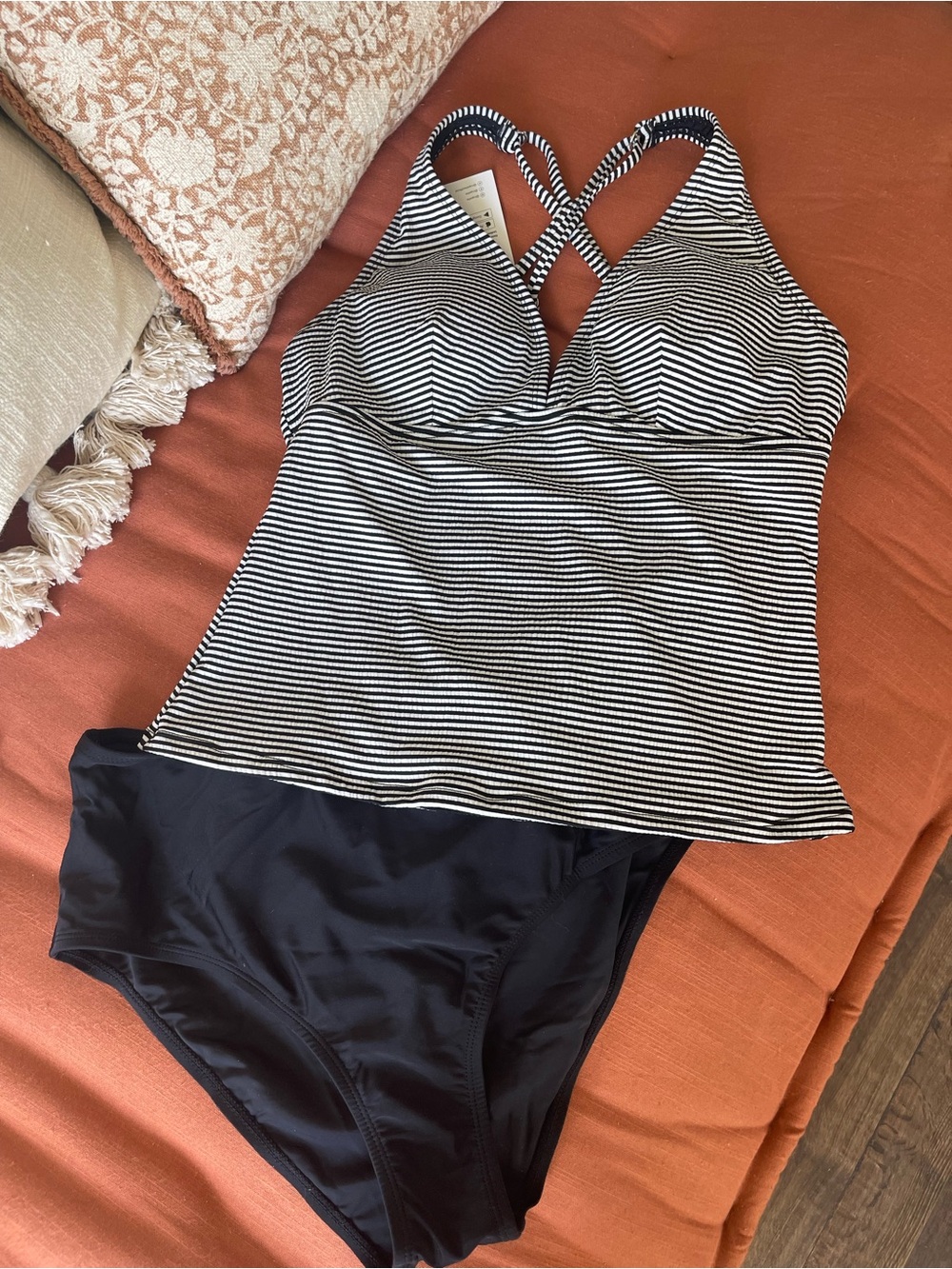 Cupshe Striped Black and White V-Neck Tankini set